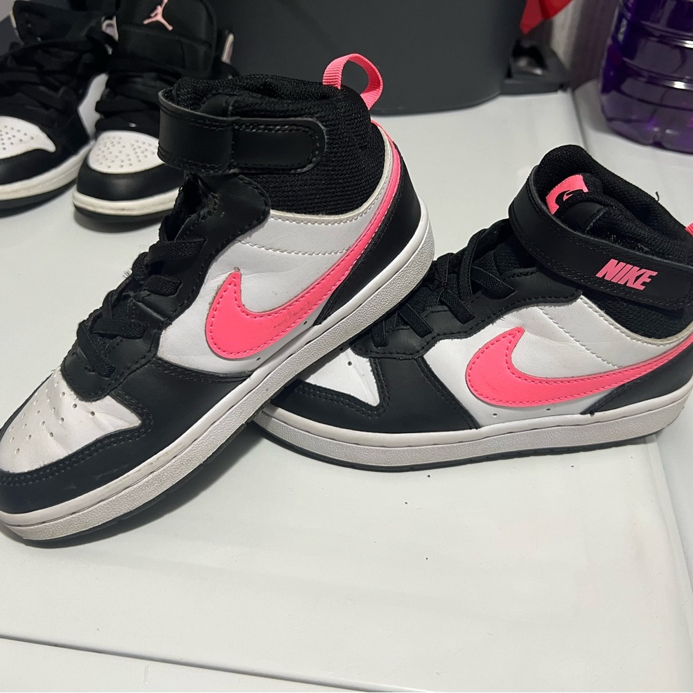 Nike Court Borough Mid 2
Little Kids' Shoes